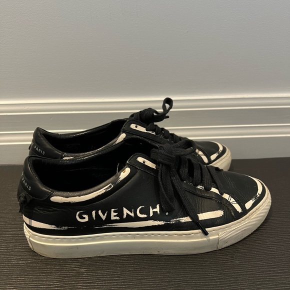 Givenchy Black/White leather low top sneakers - Picture 3 of 5